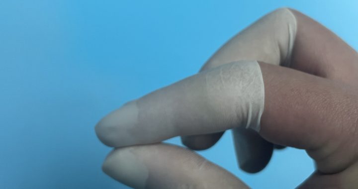 切口无硫手指套 ：提升高科技产品制造洁净度与精密度的重要利器